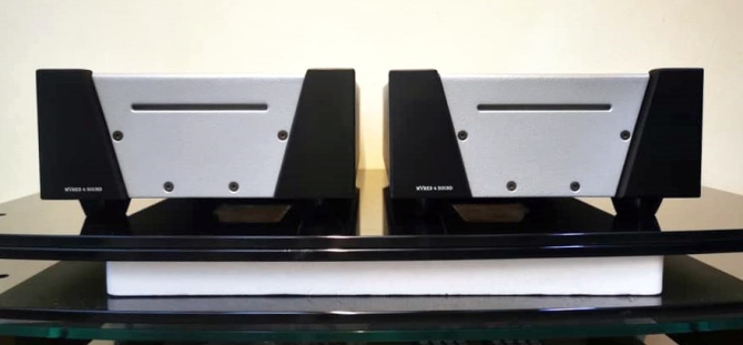 Wyred 4 Sound ST Preamp + SX-1000 monoblock amplifier, USA W4s-mono1