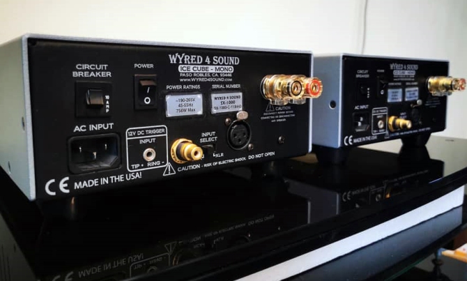Wyred 4 Sound ST Preamp + SX-1000 monoblock amplifier, USA W4s-mono3